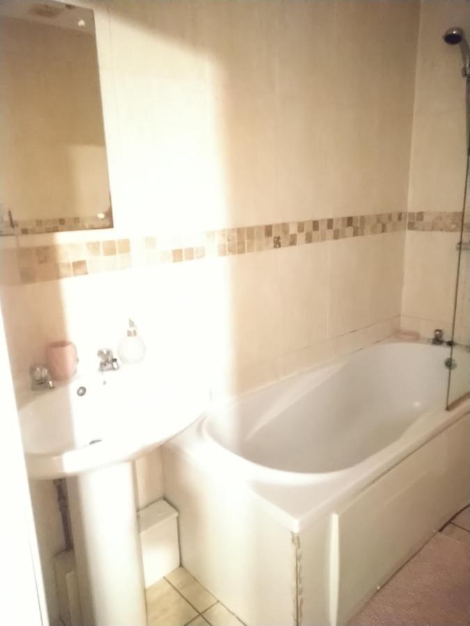 Double Room Close To Bradford University And City Centre Exterior photo
